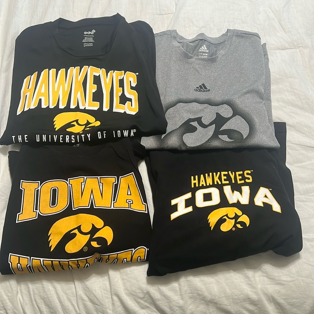 Hawkeye kids size large shirts